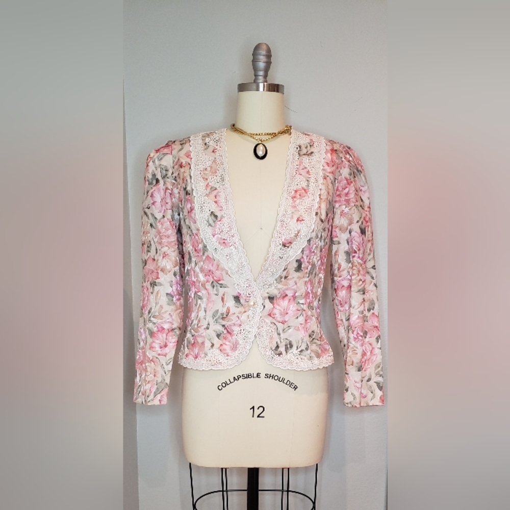 Pink and White Floral Blazer with Cropped Tailored Fit